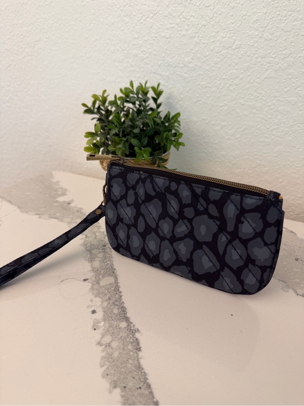 TRAVELON Black Leopard Print Wristlet NWOT - Picture 3 of 5